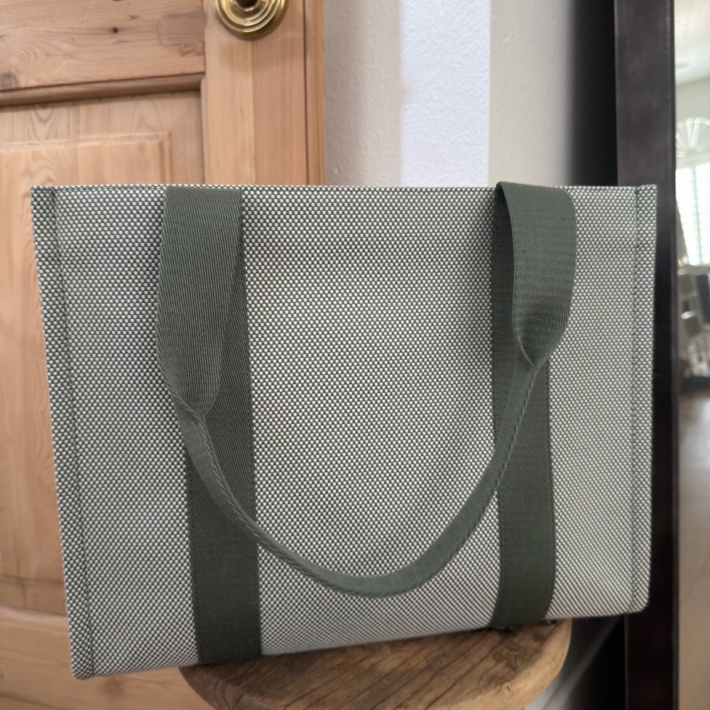 lululemon athletica Olive Green Canvas Tote - Picture 2 of 3
